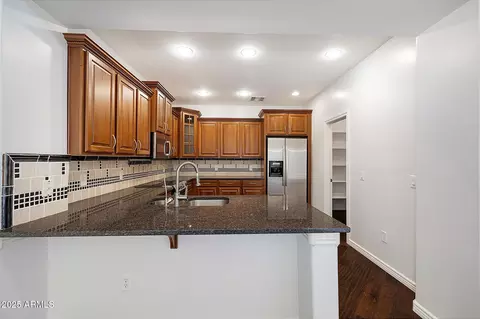 Kitchen - 970 S Henry Ln, Gilbert, AZ 85296 photo 4 of 4