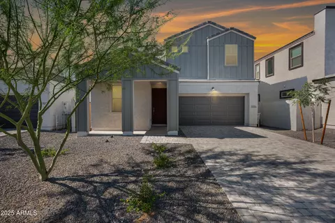 2326 E Levi Dr, Phoenix, AZ 85040
