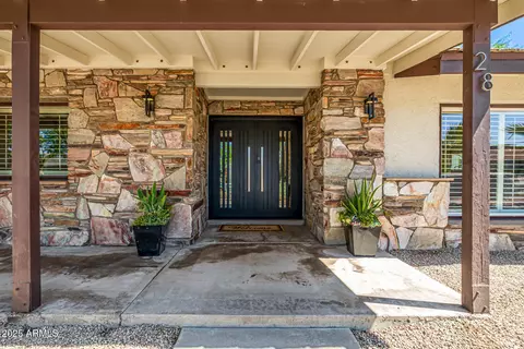 Exterior - 28 E Winged Foot Rd, Phoenix, AZ 85022 photo 6 of 14