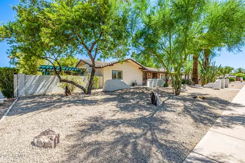 Exterior - 28 E Winged Foot Rd, Phoenix, AZ 85022 photo 2 of 14