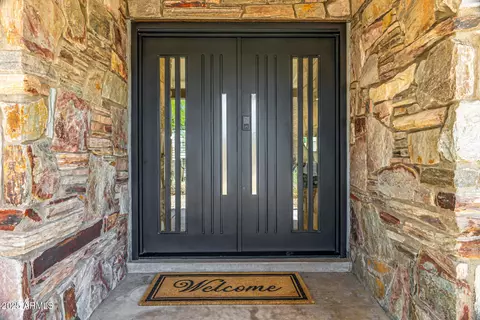 Entry Way - 28 E Winged Foot Rd, Phoenix, AZ 85022 photo 1 of 2