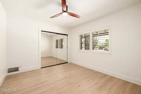 Bedroom - 28 E Winged Foot Rd, Phoenix, AZ 85022 photo 4 of 7