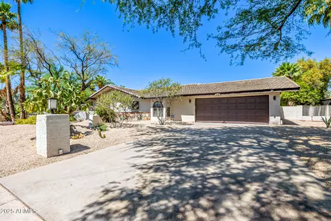 Exterior - 28 E Winged Foot Rd, Phoenix, AZ 85022 photo 3 of 14