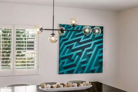 Dining - 28 E Winged Foot Rd, Phoenix, AZ 85022 photo 3 of 5