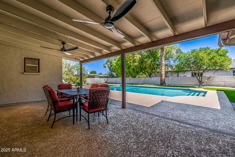 Exterior - 28 E Winged Foot Rd, Phoenix, AZ 85022 photo 7 of 14