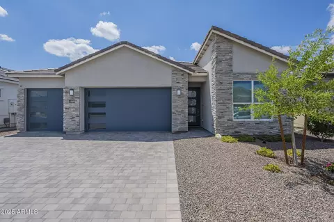 10509 W Harmony Ln, Peoria, AZ 85382