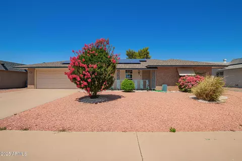 14020 N Lakeforest Dr, Sun City, AZ 85351