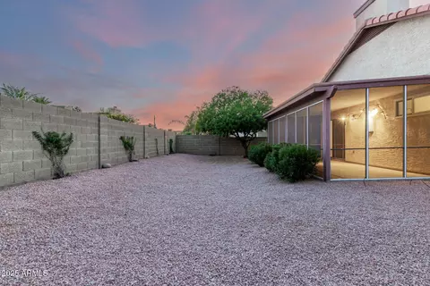 3443 E Wickieup Ln, Phoenix, AZ 85050 photo 22