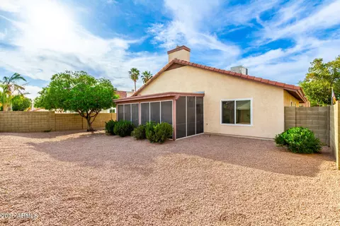 3443 E Wickieup Ln, Phoenix, AZ 85050 photo 23