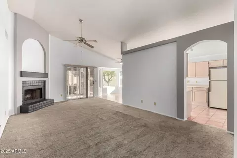 3443 E Wickieup Ln, Phoenix, AZ 85050 photo 5