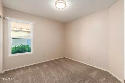 3443 E Wickieup Ln, Phoenix, AZ 85050 photo 16