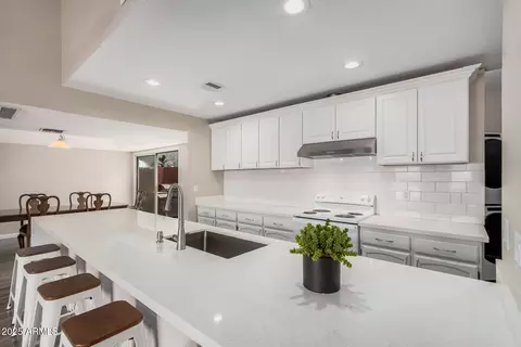 Kitchen - 2929 E Broadway Rd #30, Mesa, AZ 85204 photo 1 of 5