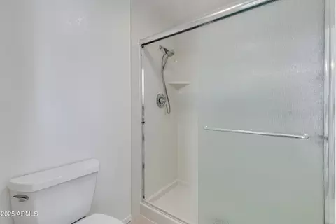 Bath - 3315 E Taro Ln, Phoenix, AZ 85050 photo 2 of 3
