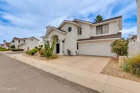 Exterior - 3315 E Taro Ln, Phoenix, AZ 85050 photo 3 of 6