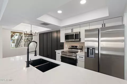 520 N Stapley Dr #166, Mesa, AZ 85203