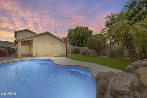 Exterior - 4041 W Hackamore Dr, Phoenix, AZ 85083 photo 16 of 18