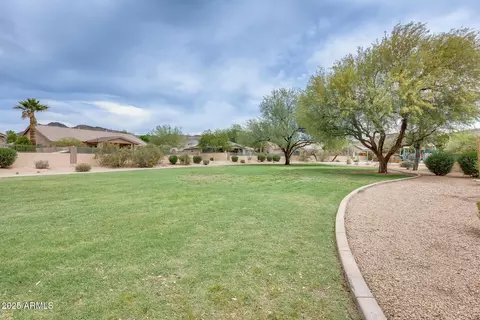 Exterior - 4041 W Hackamore Dr, Phoenix, AZ 85083 photo 12 of 18