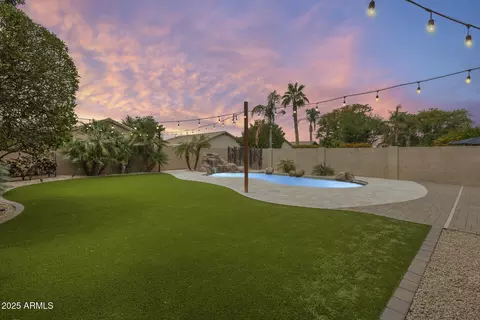 Exterior - 4041 W Hackamore Dr, Phoenix, AZ 85083 photo 14 of 18