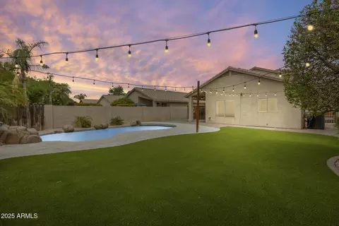 Exterior - 4041 W Hackamore Dr, Phoenix, AZ 85083 photo 15 of 18
