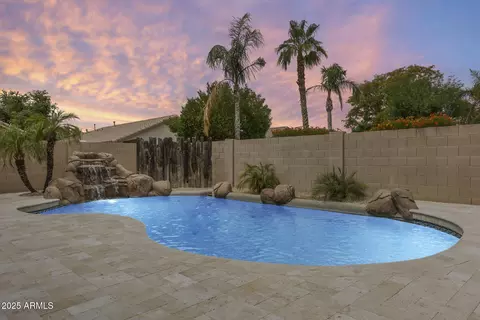 Exterior - 4041 W Hackamore Dr, Phoenix, AZ 85083 photo 17 of 18
