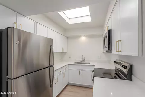 4235 N 13th Pl, Phoenix, AZ 85014 photo 24