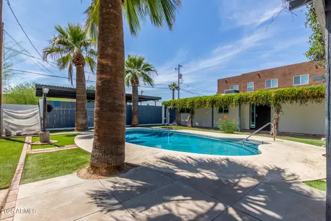 4235 N 13th Pl, Phoenix, AZ 85014 photo 8