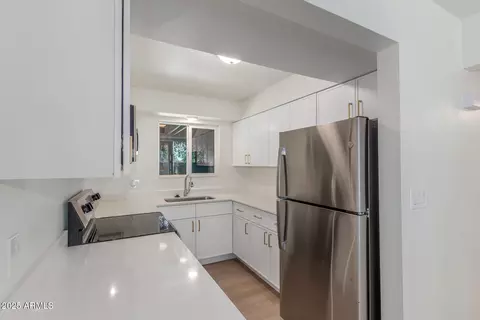 4235 N 13th Pl, Phoenix, AZ 85014 photo 11