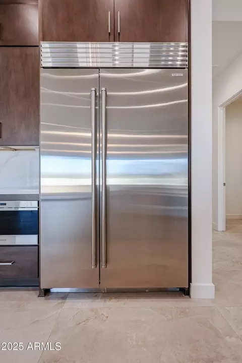 Kitchen - 1904 E Creek Canyon Rd, Phoenix, AZ 85086 photo 14 of 17