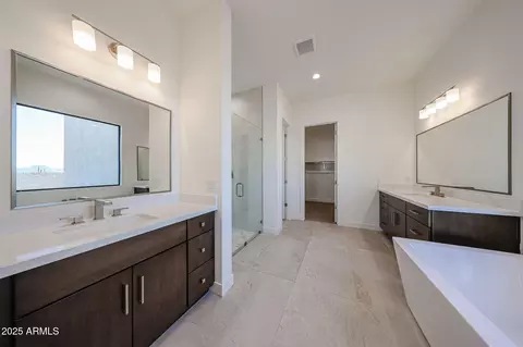 Bath - 1904 E Creek Canyon Rd, Phoenix, AZ 85086 photo 1 of 11