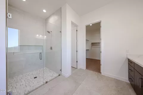 Bath - 1904 E Creek Canyon Rd, Phoenix, AZ 85086 photo 4 of 11