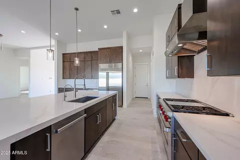 Kitchen - 1904 E Creek Canyon Rd, Phoenix, AZ 85086 photo 7 of 17