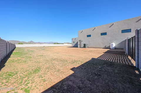 Exterior - 1904 E Creek Canyon Rd, Phoenix, AZ 85086 photo 7 of 7