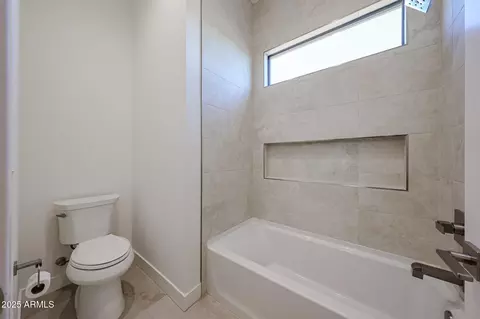Bath - 1904 E Creek Canyon Rd, Phoenix, AZ 85086 photo 8 of 11