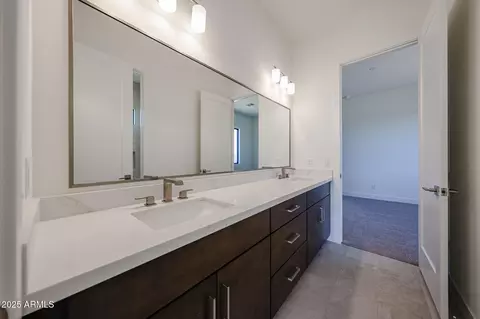 Bath - 1904 E Creek Canyon Rd, Phoenix, AZ 85086 photo 7 of 11
