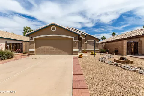 15980 W Smokey Dr, Surprise, AZ 85374