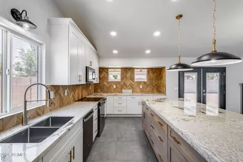 3011 E John Cabot Dr, Phoenix, AZ 85032 photo 15