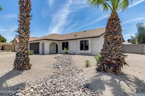 3011 E John Cabot Dr, Phoenix, AZ 85032 photo 2