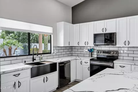 8913 S Forest Ave, Tempe, AZ 85284