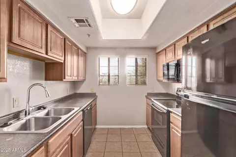 Kitchen - 3434 E Baseline Rd #214, Phoenix, AZ 85042 photo 1 of 2