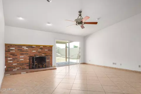 5101 E Toniko Dr, Phoenix, AZ 85044 photo 9