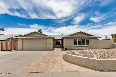 5101 E Toniko Dr, Phoenix, AZ 85044 photo 2