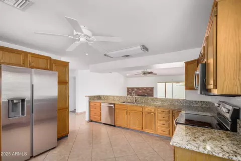 5101 E Toniko Dr, Phoenix, AZ 85044 photo 11