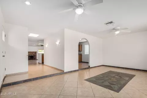 5101 E Toniko Dr, Phoenix, AZ 85044 photo 7