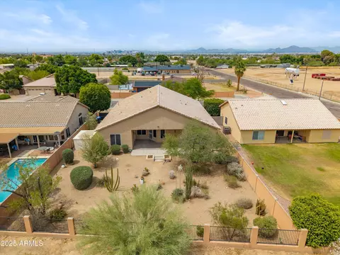 View/Area - 1029 E Ian Dr, Phoenix, AZ 85042 photo 1 of 2