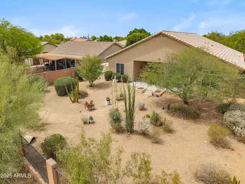 Exterior - 1029 E Ian Dr, Phoenix, AZ 85042 photo 2 of 10