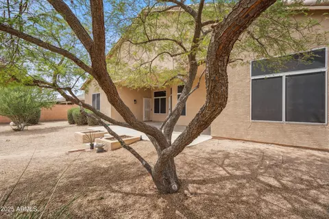 Exterior - 1029 E Ian Dr, Phoenix, AZ 85042 photo 9 of 10