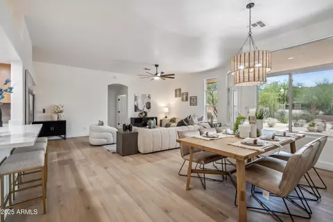 Dining - 1029 E Ian Dr, Phoenix, AZ 85042 photo 2 of 2