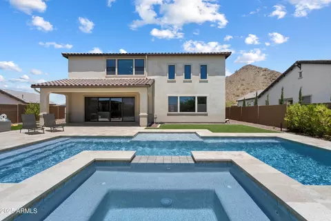 Exterior - 2107 E Fallen Leaf Ln, Phoenix, AZ 85024 photo 3 of 4