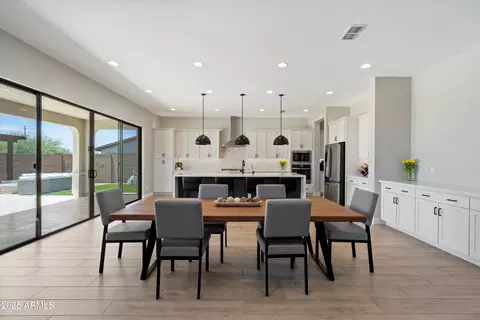 Dining - 2107 E Fallen Leaf Ln, Phoenix, AZ 85024 photo 1 of 2