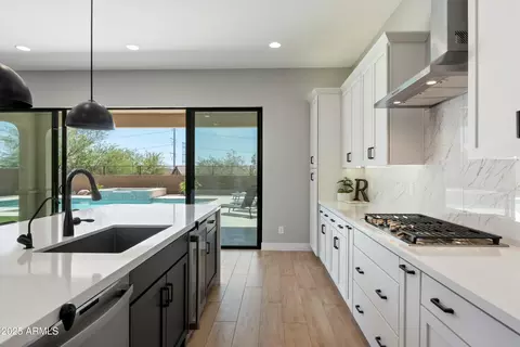 Kitchen - 2107 E Fallen Leaf Ln, Phoenix, AZ 85024 photo 3 of 3
